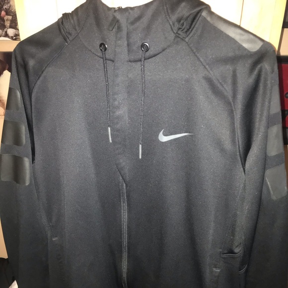 nike team elite stripe hoodie